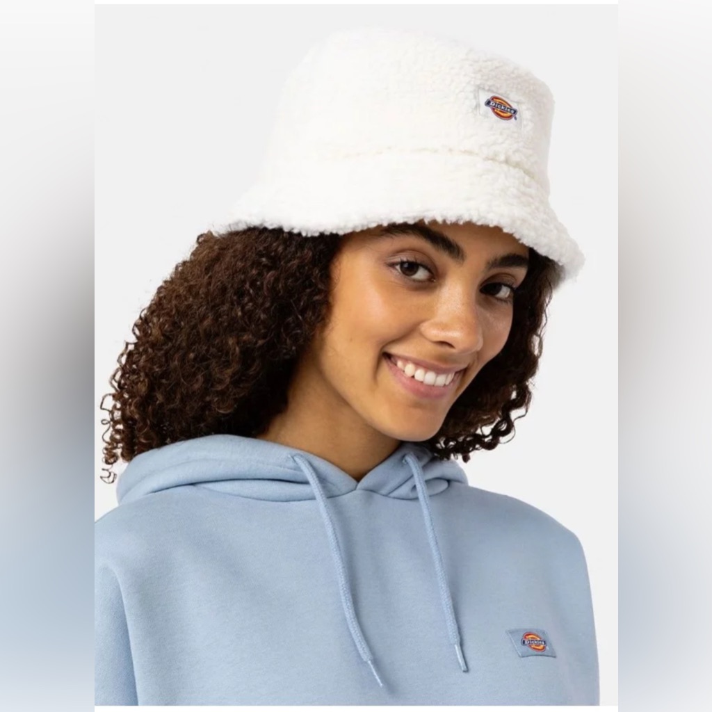 Dickies Cream Fleece Bucket Hat